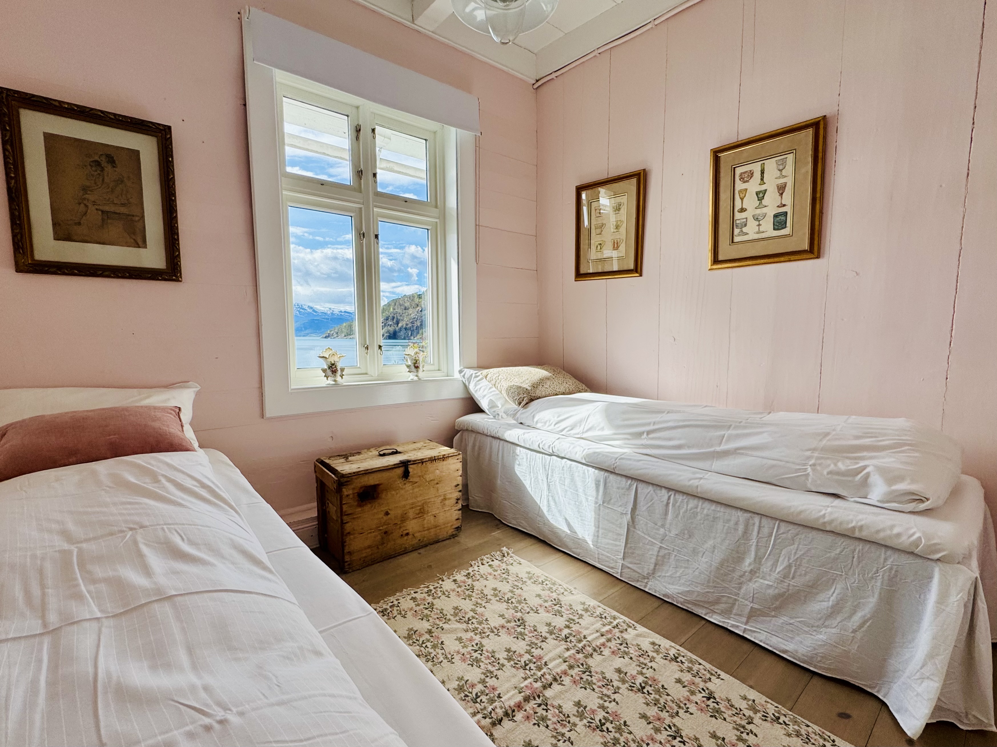 The pink room